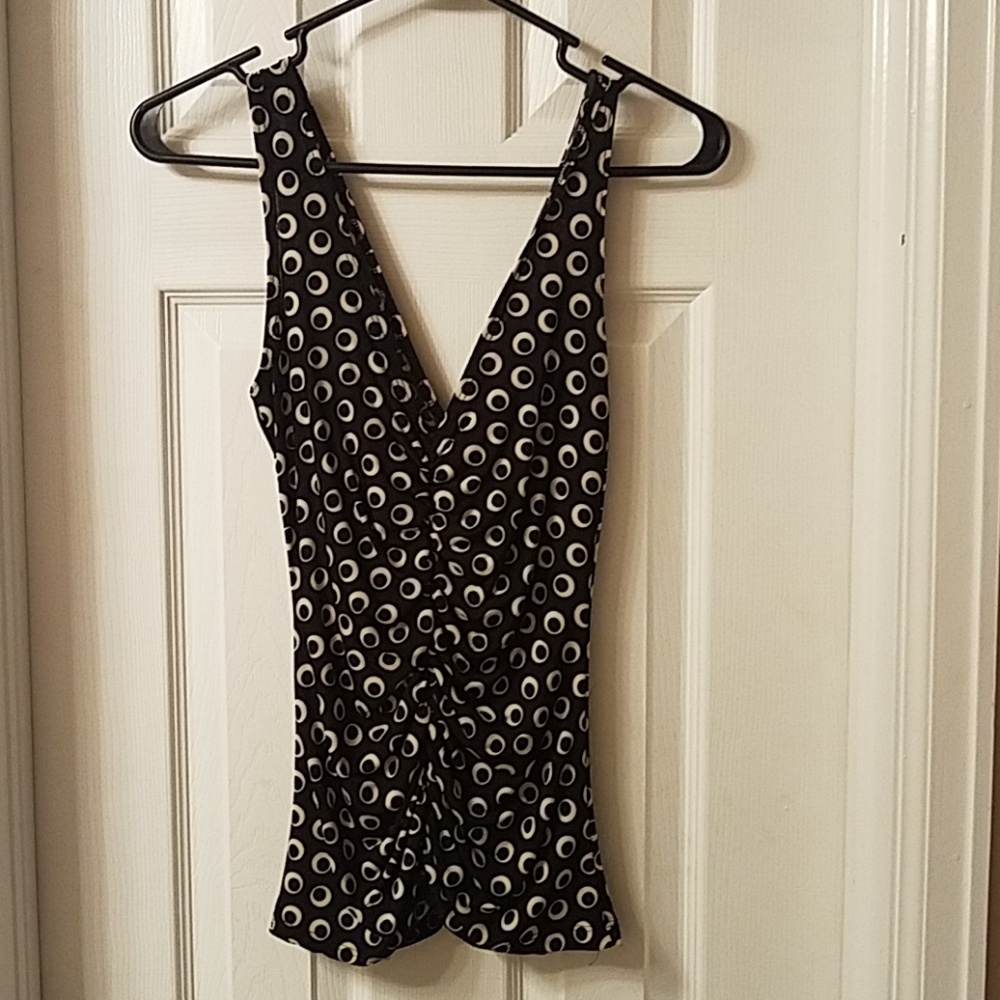 👗2/$29👗 Sleeveless Blouse